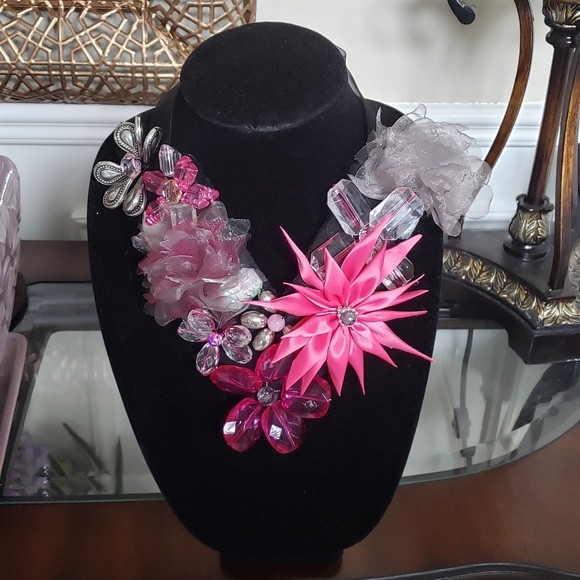 One of a kind necklace - Picture 1 of 3